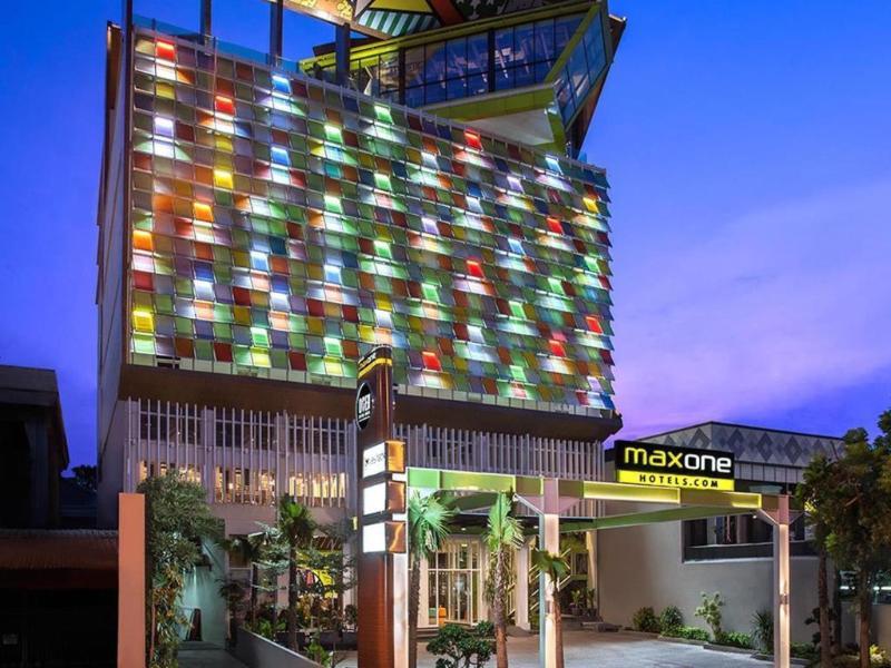 Maxonehotels.Com At Tidar Surabaya Luaran gambar