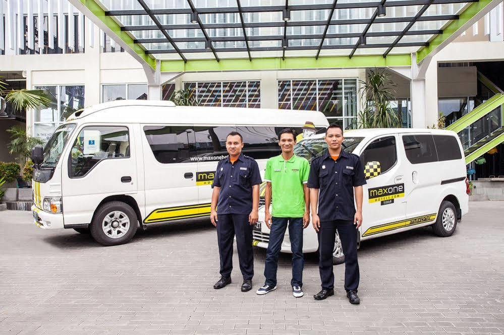 Maxonehotels.Com At Tidar Surabaya Luaran gambar