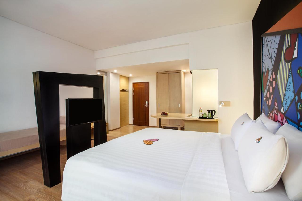 Maxonehotels.Com At Tidar Surabaya Luaran gambar
