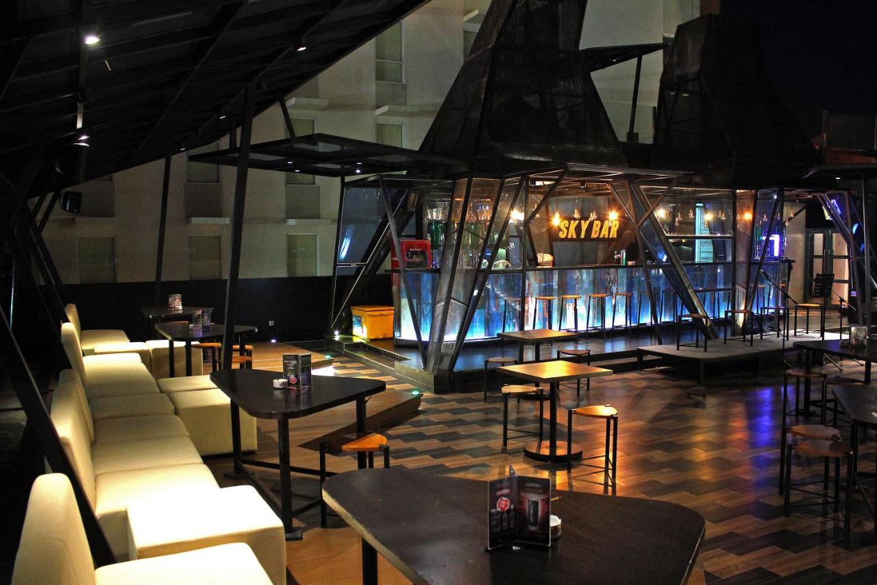 Maxonehotels.Com At Tidar Surabaya Luaran gambar